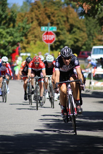 对高压力的 对高压力的